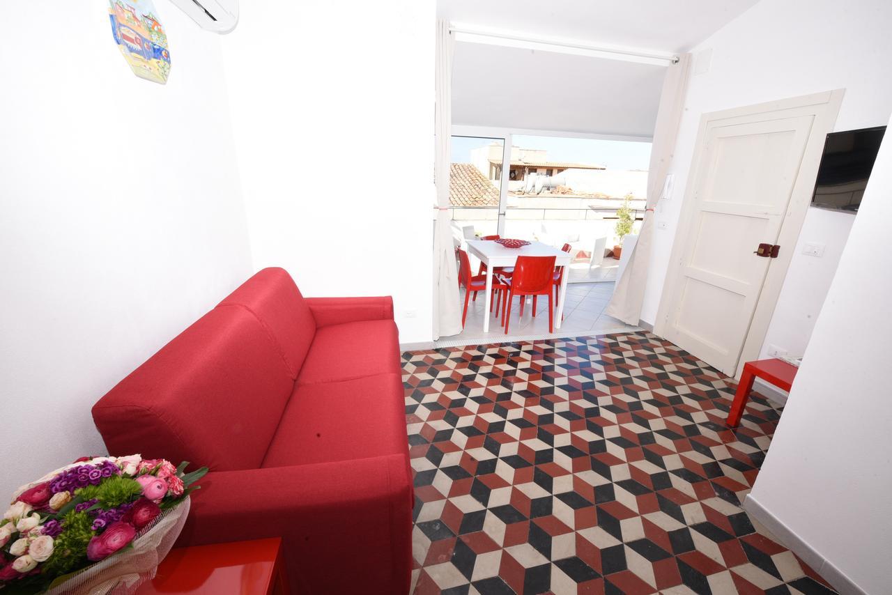 הוילה קאסטלמארה דל גולפו Terrazza In Palazzo Taormina מראה חיצוני תמונה